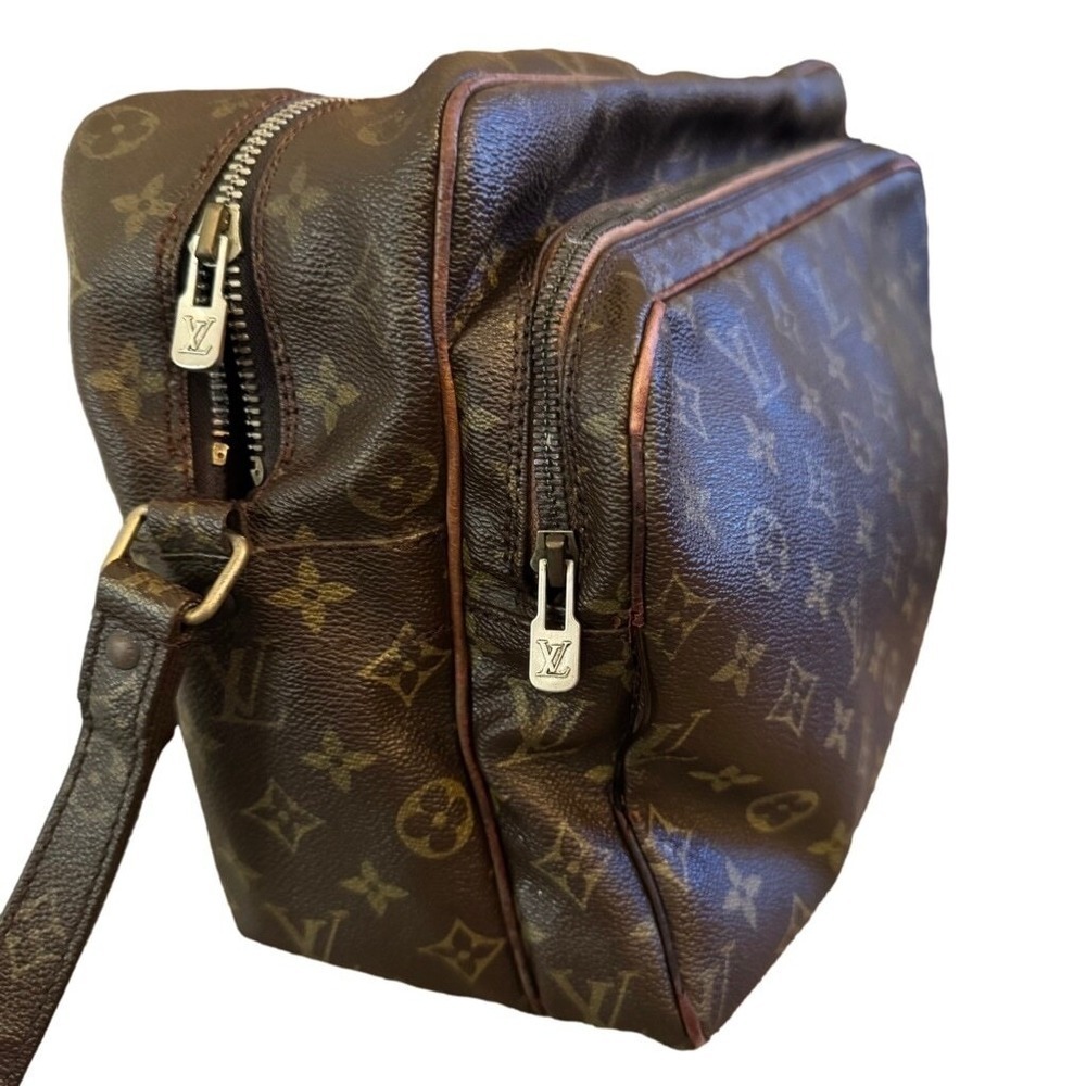 Louis Vuitton Vintage is Nile Crossbody Shoulder Bag Monogram Leather Brown